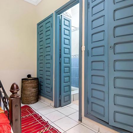Tres Beau Riad A Marrakech Avec Piscines Marrakesh Exterior photo